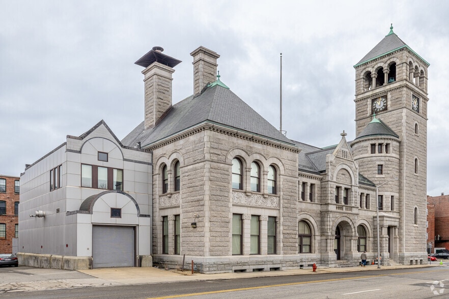 89 Appleton St, Lowell, MA for sale - Building Photo - Image 3 of 5