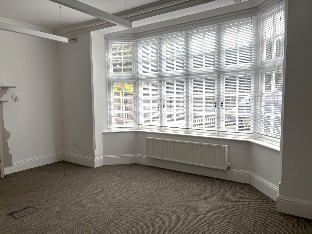 The Hill, Cranbrook for lease Interior Photo- Image 1 of 8