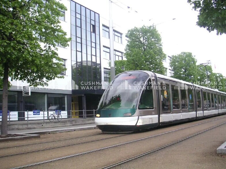 Office in Strasbourg for sale - Building Photo - Image 1 of 9