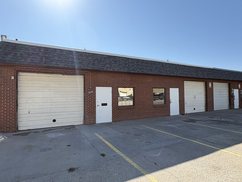 5634-5636 Newland Way, Arvada, CO à vendre - Photo du bâtiment - Image 3 de 24