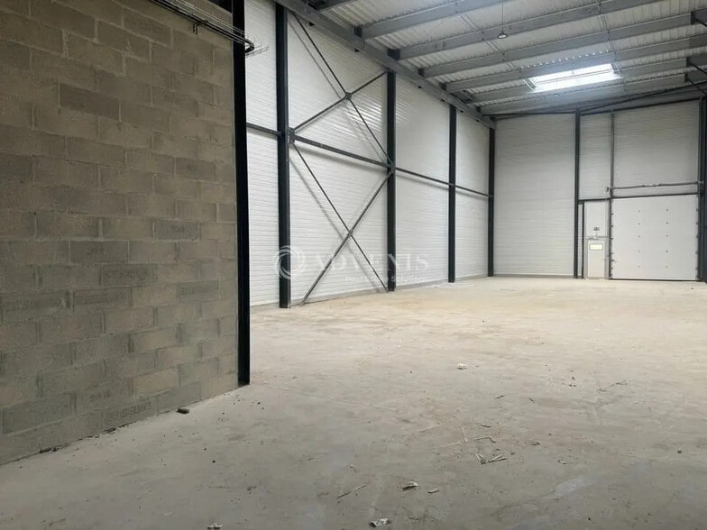 Local d'activités dans Louvres à vendre - Photo intérieure - Image 2 de 7