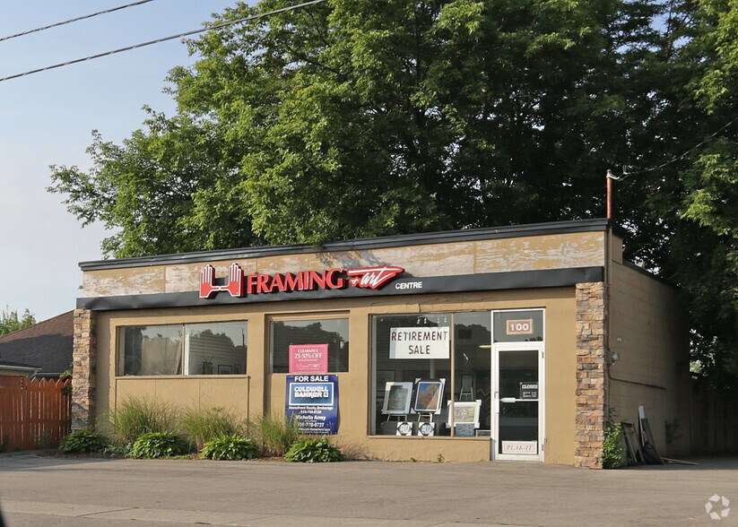 100 Charing Cross St, Brantford, ON à vendre - Photo du bâtiment - Image 2 de 2