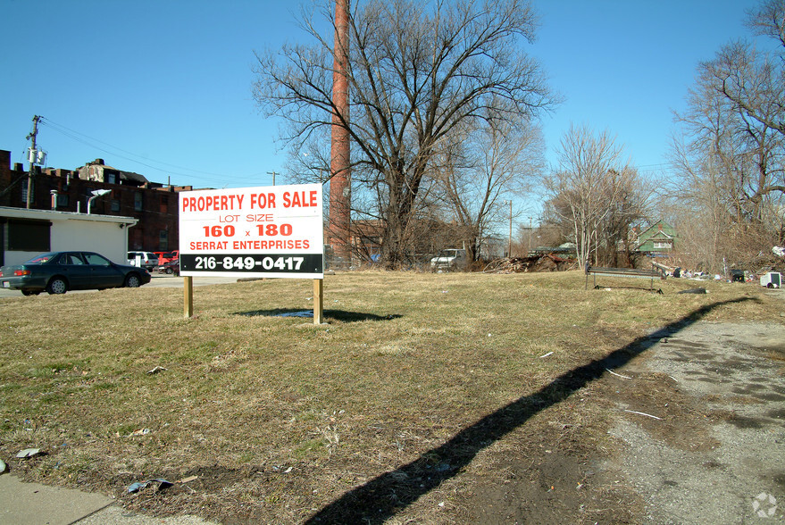 3524 Clark Ave, Cleveland, OH à vendre - Photo principale - Image 1 de 1