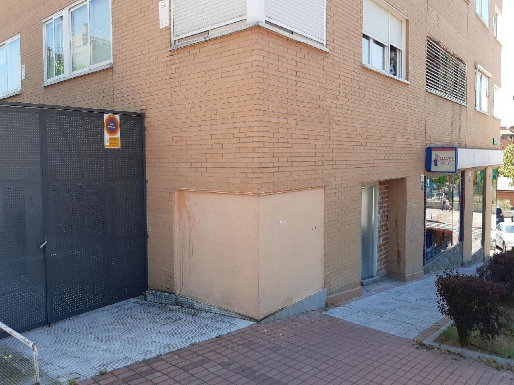Calle Francisco Largo Caballero, 58, Alcobendas, MAD 28100 -  -  - Interior Photo - Image 1 of 2