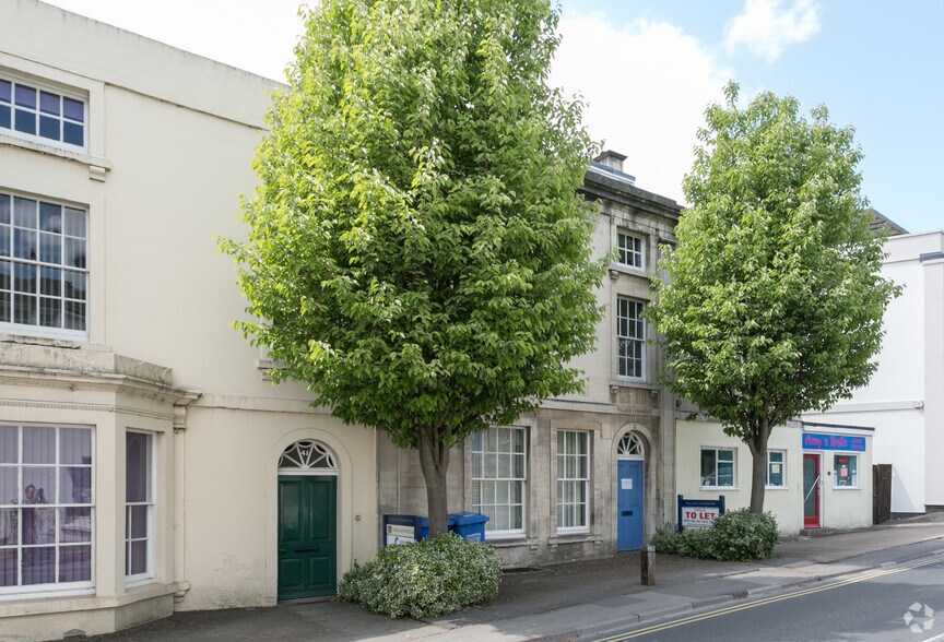 38-43 London Rd, Stroud à louer - Photo du bâtiment - Image 2 de 4