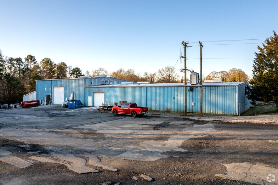 400 Oakland Dr, Lowell, NC for sale - Building Photo - Image 2 of 74