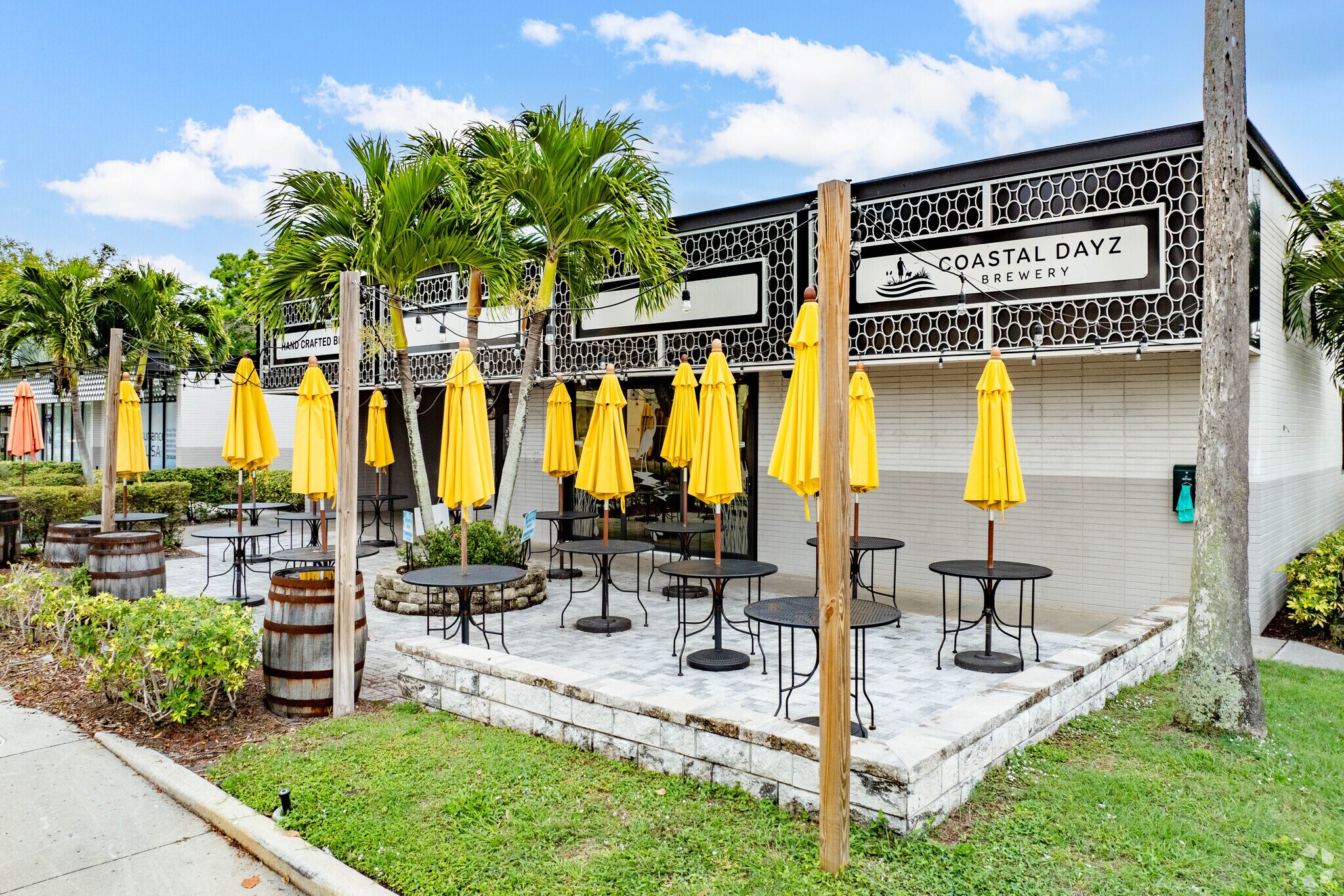 2161 Mcgregor Blvd, Fort Myers, FL à vendre Photo principale- Image 1 de 29