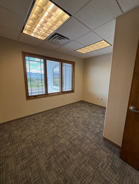 1720 Jet Stream Dr, Colorado Springs, CO for lease - Building Photo - Image 2 of 4