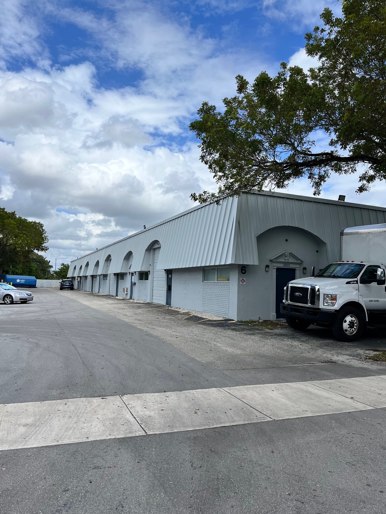 2696 NW 31st Ave, Lauderdale Lakes, FL for lease Building Photo- Image 1 of 2