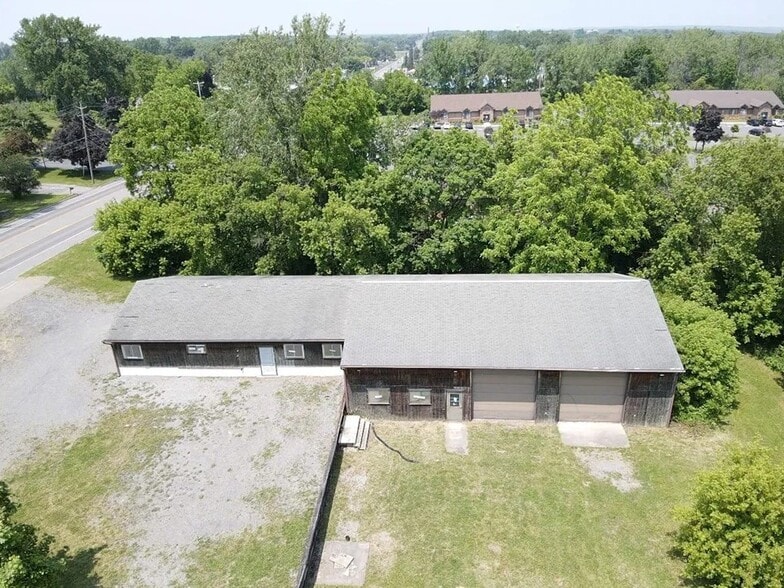 835 Pre Emption Rd, Geneva, NY for sale - Primary Photo - Image 1 of 1