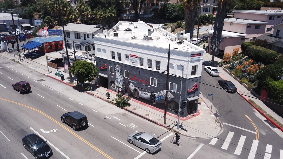 3129 W Sunset Blvd, Los Angeles, CA à louer - Photo du bâtiment - Image 2 de 6