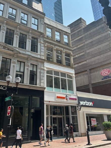 330-332 Washington St, Boston, MA for lease - Building Photo - Image 2 of 3
