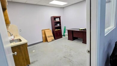 15096 Highway 6, Rosharon, TX à louer Photo intérieure- Image 2 de 4