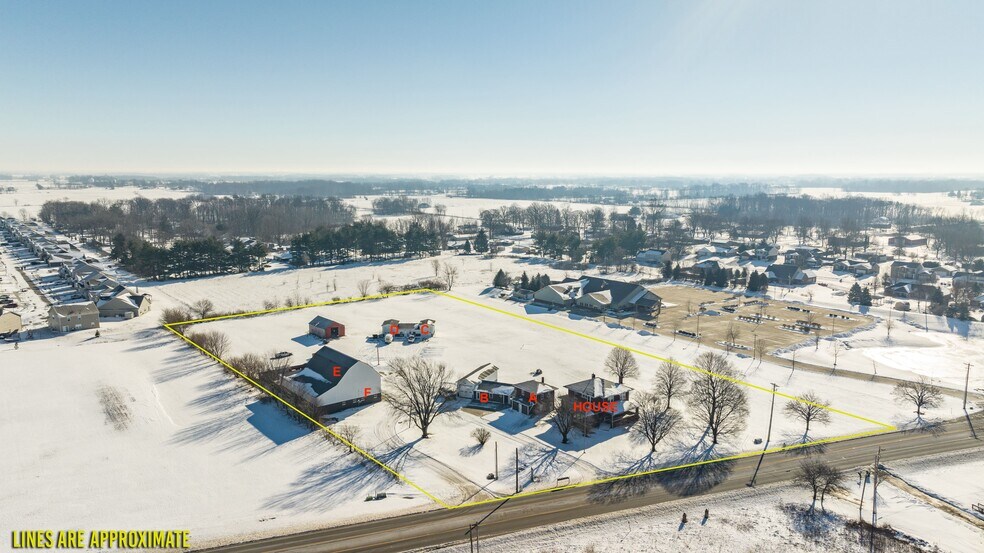 8758 IN-9, Pendleton, IN à vendre - Photo du bâtiment - Image 1 de 75