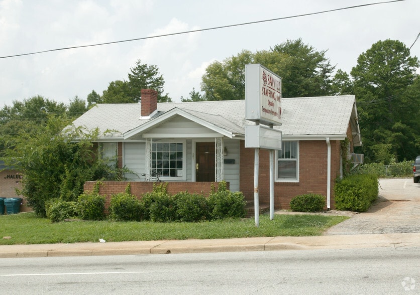307 W Antrim Dr, Greenville, SC for lease - Building Photo - Image 2 of 11