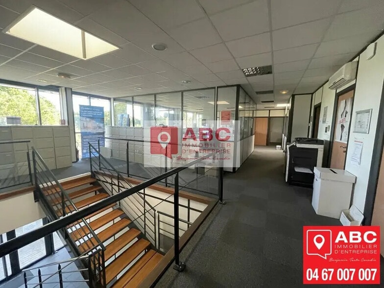 Flex in Montpellier for lease - Interior Photo - Image 1 of 4