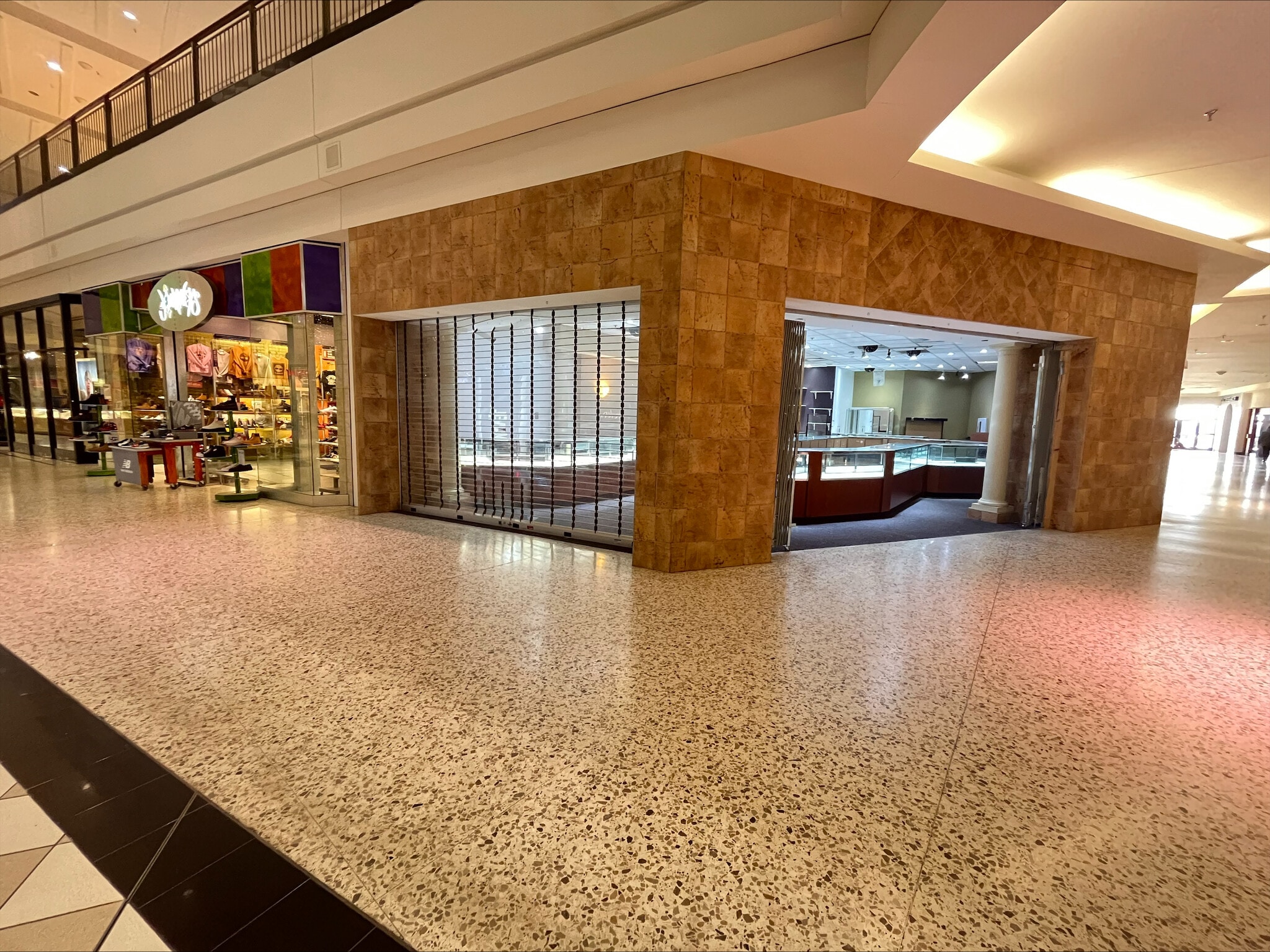 18813 E 39th St, Independence, MO for lease Interior Photo- Image 1 of 1