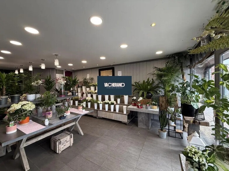 Retail in Wasquehal for lease - Interior Photo - Image 3 of 4