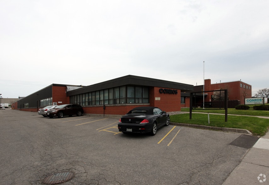 125 Bermondsey Rd, Toronto, ON for lease - Building Photo - Image 2 of 3