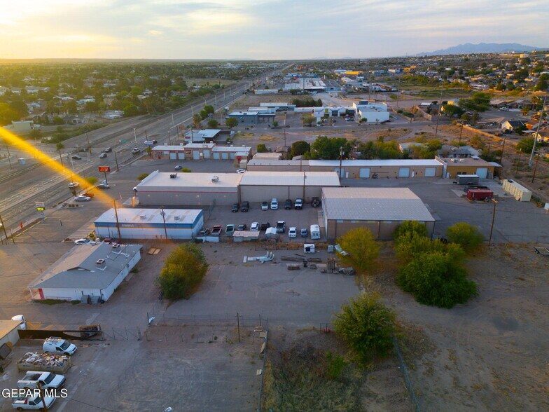 5368 Doniphan Dr, El Paso, TX à vendre - Photo du bâtiment - Image 2 de 74