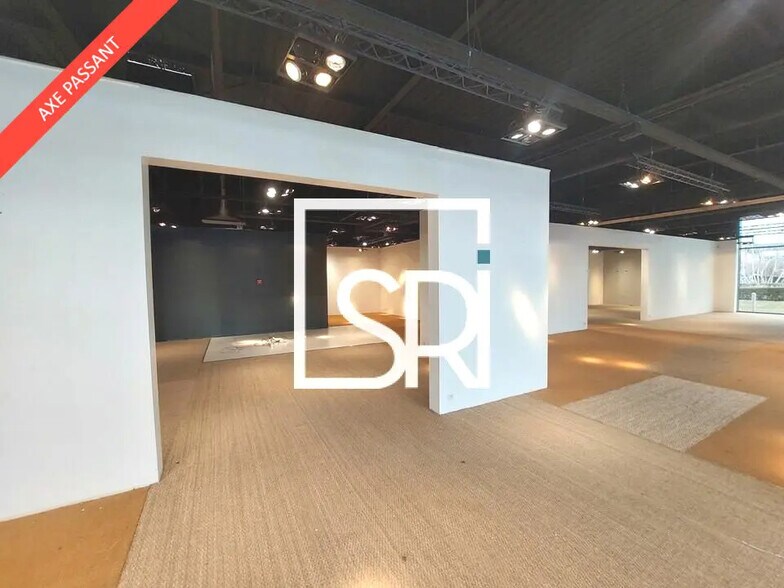 Commerce de détail dans Aubière à louer - Photo du bâtiment - Image 2 de 12