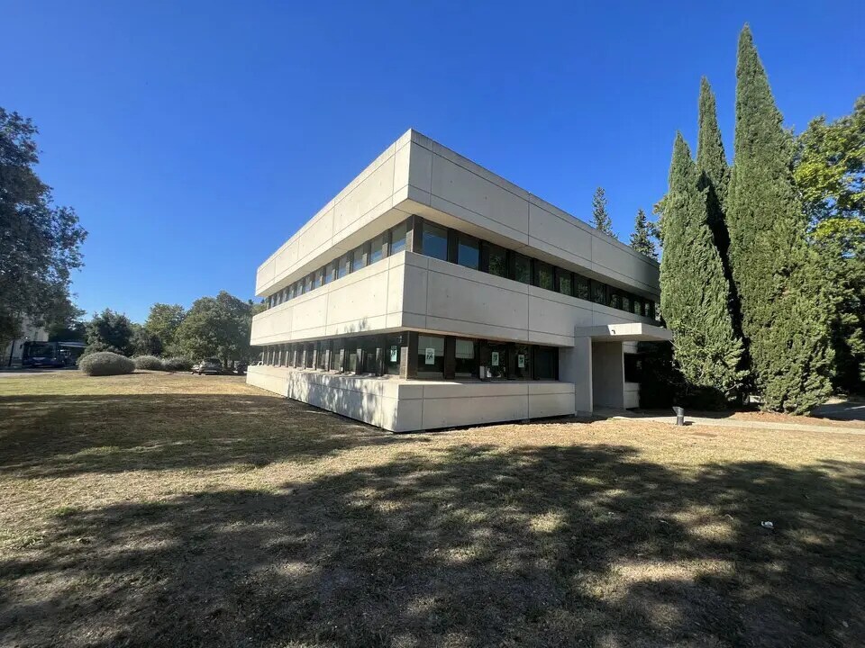 Bureau dans Avignon à louer Photo du bâtiment- Image 1 de 7