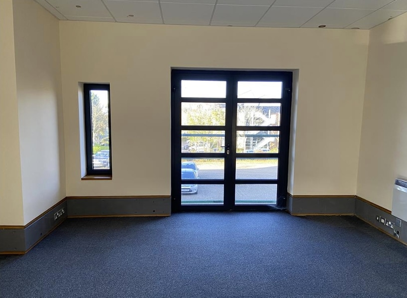 Parkway, Fareham, HAM PO15 7AH - Unit 1648-1649 - - Interior Photo - Image 2 of 6