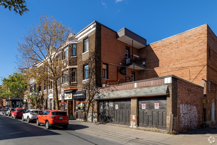1350 Av du Mont-Royal E, Montréal, QC à vendre - Photo du bâtiment - Image 3 de 5
