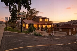 More details for 2044 W Woodin Ave, Chelan, WA - Hospitality for Sale