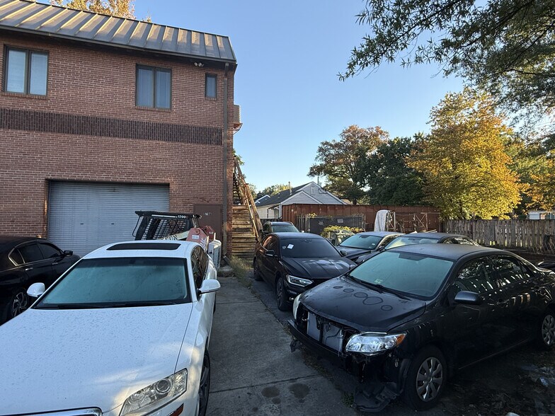 2301 57th Ave, Hyattsville, MD for sale - Primary Photo - Image 1 of 4