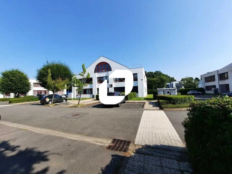 1 Rue De Terre Neuve, Les Ulis à louer - Photo du bâtiment - Image 1 de 31