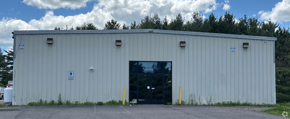 132 Commercial Blvd, Blakeslee, PA à vendre - Photo du bâtiment - Image 2 de 5