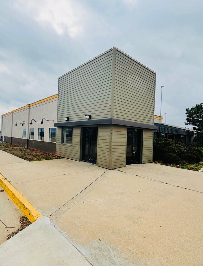 More details for 4903 N Harrison St, Shawnee, OK - Retail for Sale