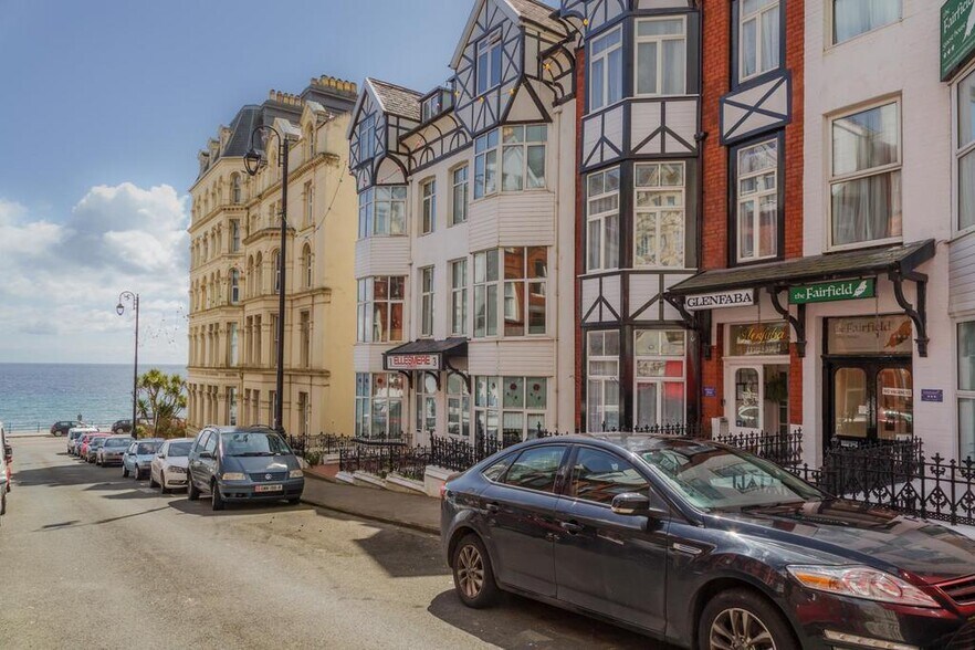 5 Empress Drive, Douglas à vendre - Photo du bâtiment - Image 1 de 26