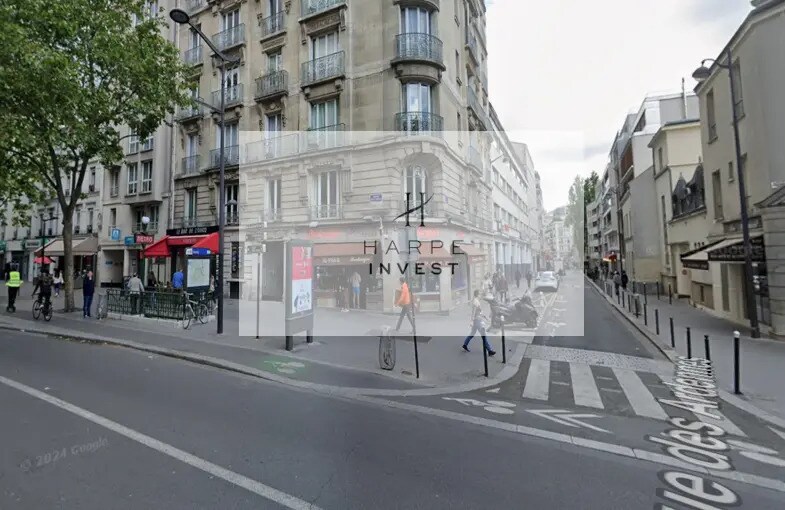 Retail in Paris for lease Building Photo- Image 1 of 4