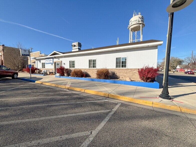31 Main Ave N, New York Mills, MN à vendre - Photo du bâtiment - Image 3 de 39