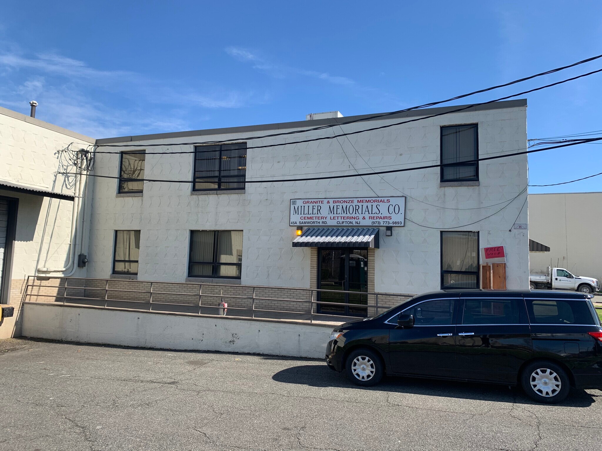 45 Samworth Rd, Clifton, NJ à louer Photo du bâtiment- Image 1 de 8