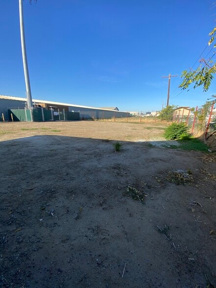 1679 S O St, Tulare, CA for sale - Building Photo - Image 2 of 44