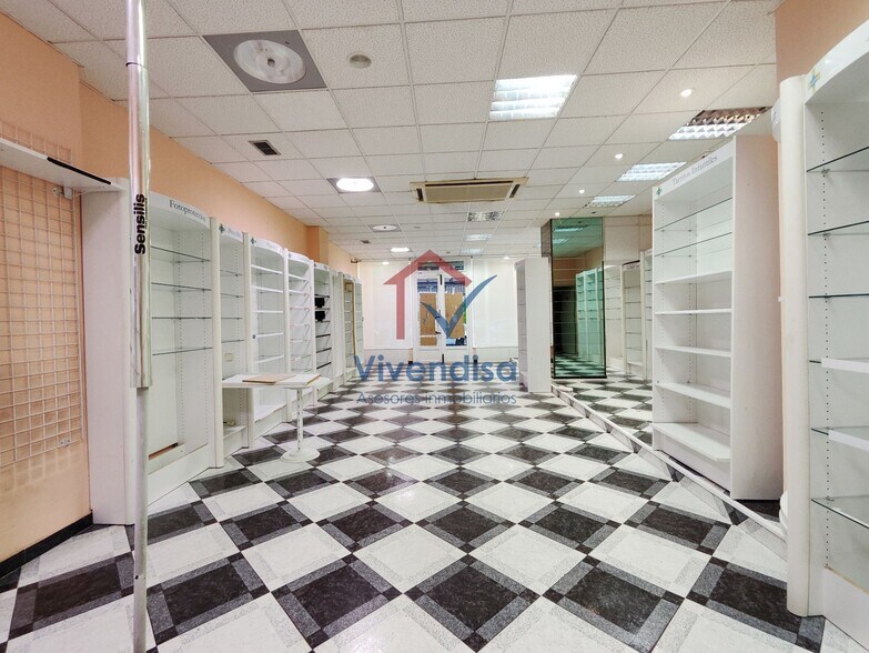 Multifamily in Guadalajara, Guadalajara for sale - Building Photo - Image 2 of 2