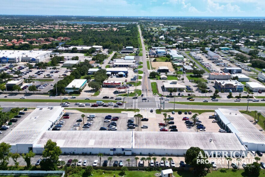2828 S McCall Rd, Englewood, FL à louer - Photo du bâtiment - Image 3 de 3