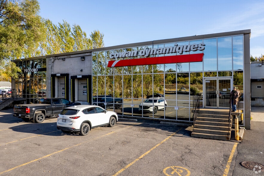 6196-6210 Rue Notre-Dame O, Montréal, QC for lease - Primary Photo - Image 1 of 4