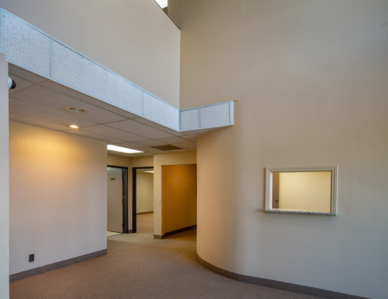 Proctor & Turnbull Industrial Portfolio portfolio of 4 properties for sale on LoopNet.ca - Building Photo - Image 2 of 7