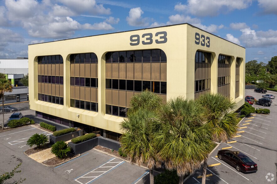 933 Lee Rd, Orlando, FL à louer - Photo du bâtiment - Image 1 de 5
