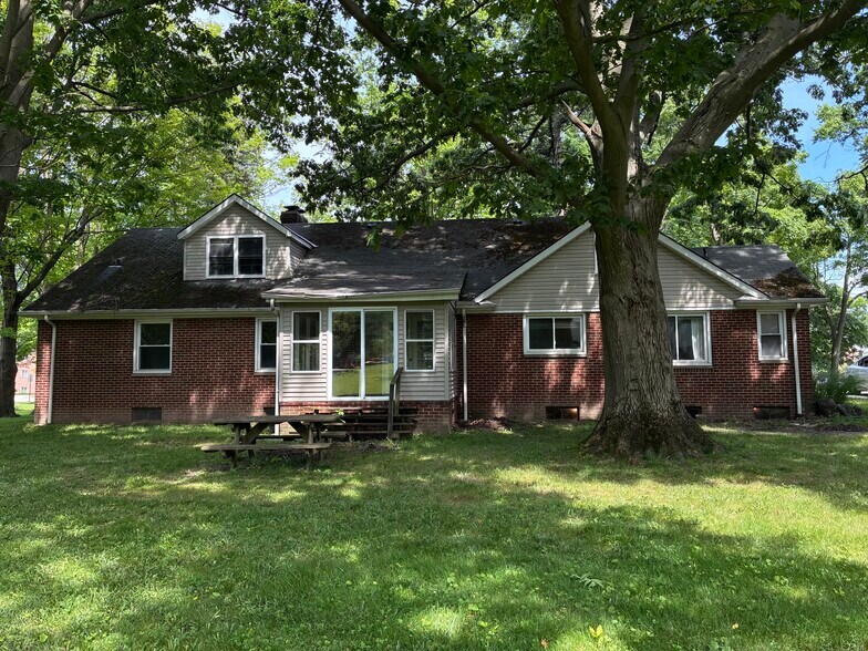 1200 Som Center Rd, Mayfield Heights, OH à vendre - Photo du bâtiment - Image 2 de 2