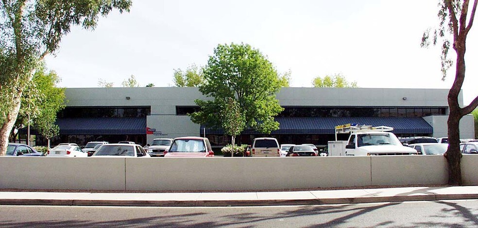 1707 E Highland Ave, Phoenix, AZ à louer - Autre - Image 2 de 3