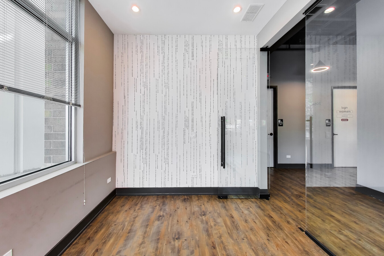 2640 Patriot Blvd, Glenview, IL 60026 - Unit 130 - - Interior Photo - Image 2 of 5