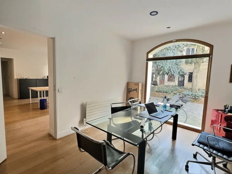 18 Rue Brunel, Paris for lease - Interior Photo - Image 2 of 8