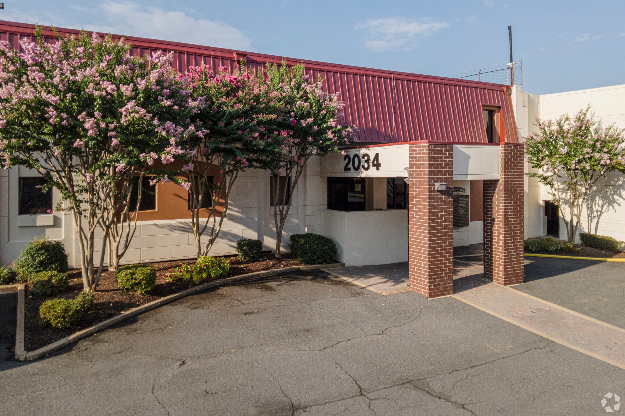 2034 Eisenhower Ave, Alexandria, VA for lease Primary Photo- Image 1 of 27