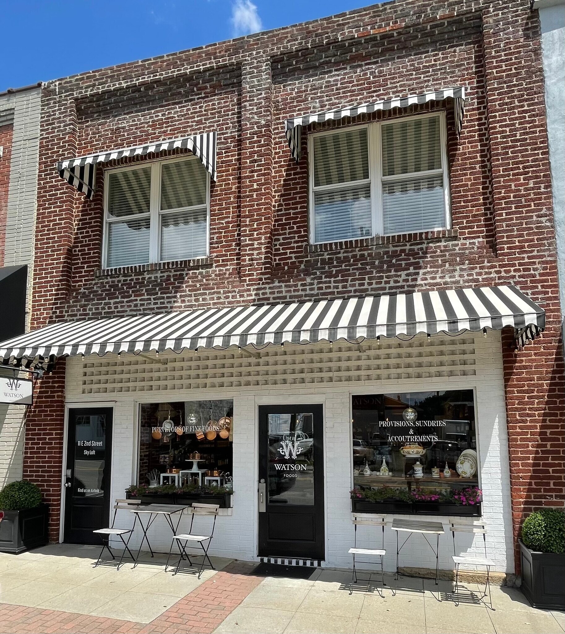 11 E 2nd St, West Jefferson, NC à vendre Photo du bâtiment- Image 1 de 1