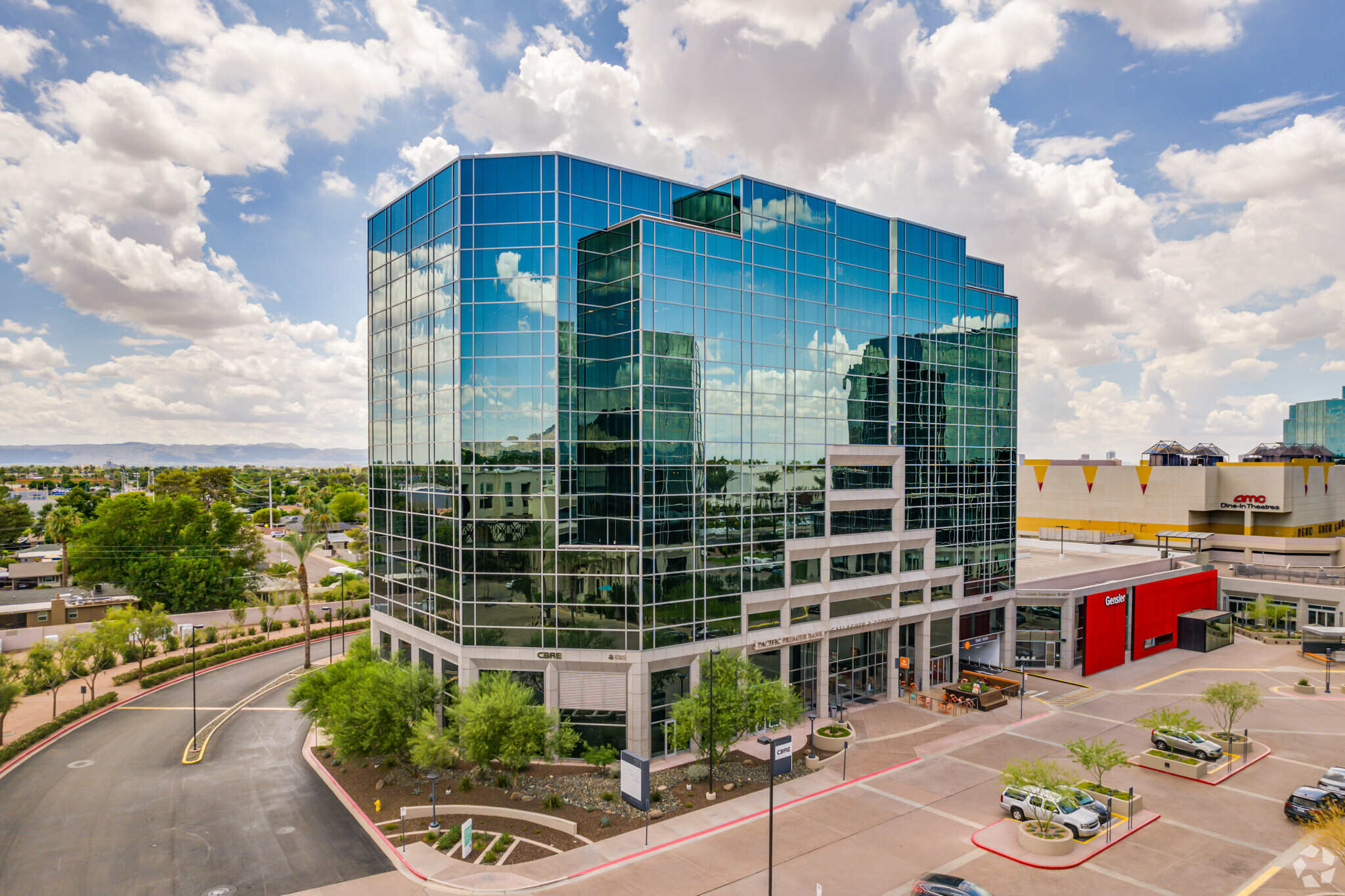 2575 E Camelback Rd, Phoenix, AZ for lease Primary Photo- Image 1 of 7